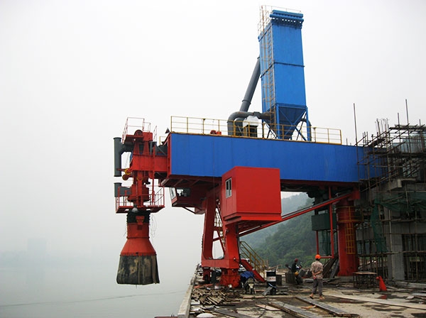 粉體裝船機(jī)